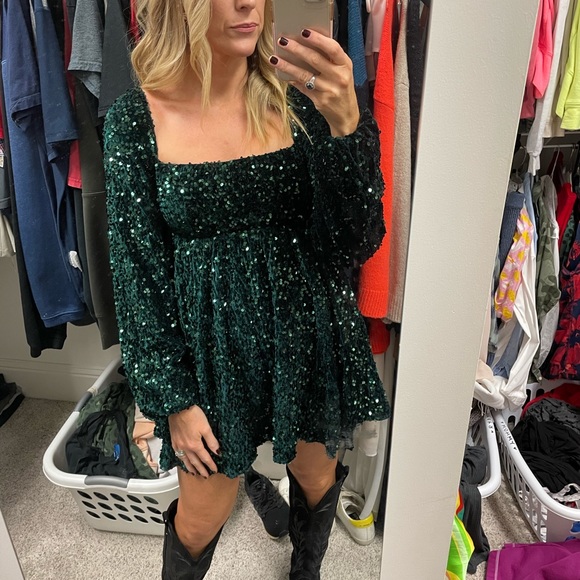 Altar’s State Gabriella Sequin Dress Hunter Green XS - Picture 4 of 7